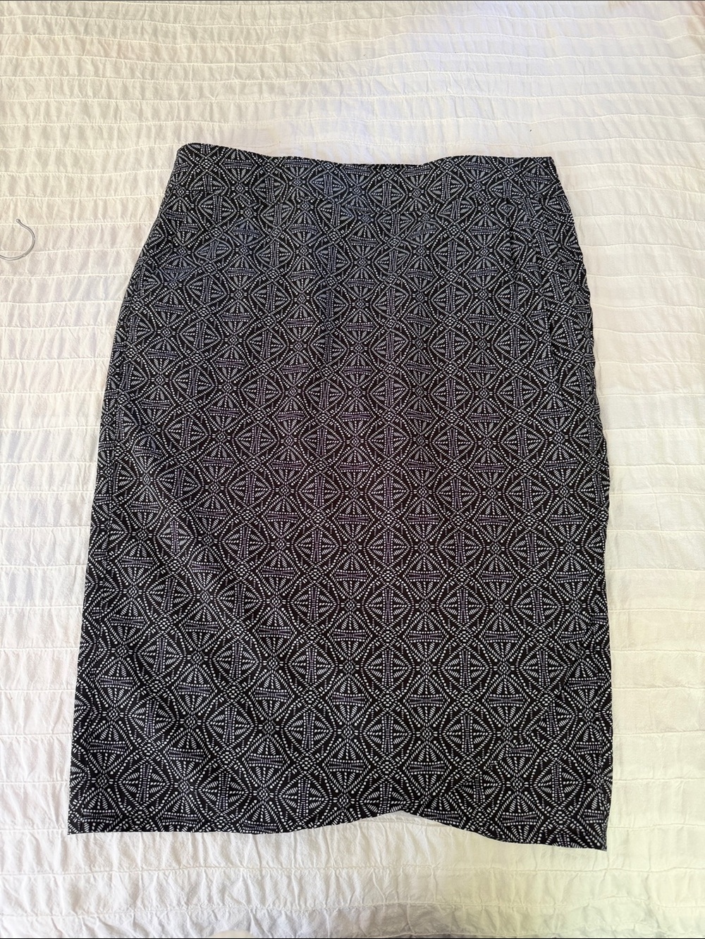 Rip Skirt Hawaii Black   25” long